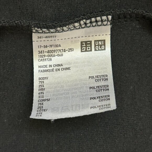 Uniqlo zip up hoodies, Women's size xs in black - Picture 11 of 11